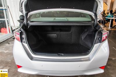 2014 Toyota Sai - Thumbnail