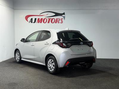 2021 Toyota Yaris - Thumbnail