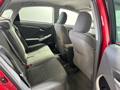 2010 Toyota Prius - Thumbnail