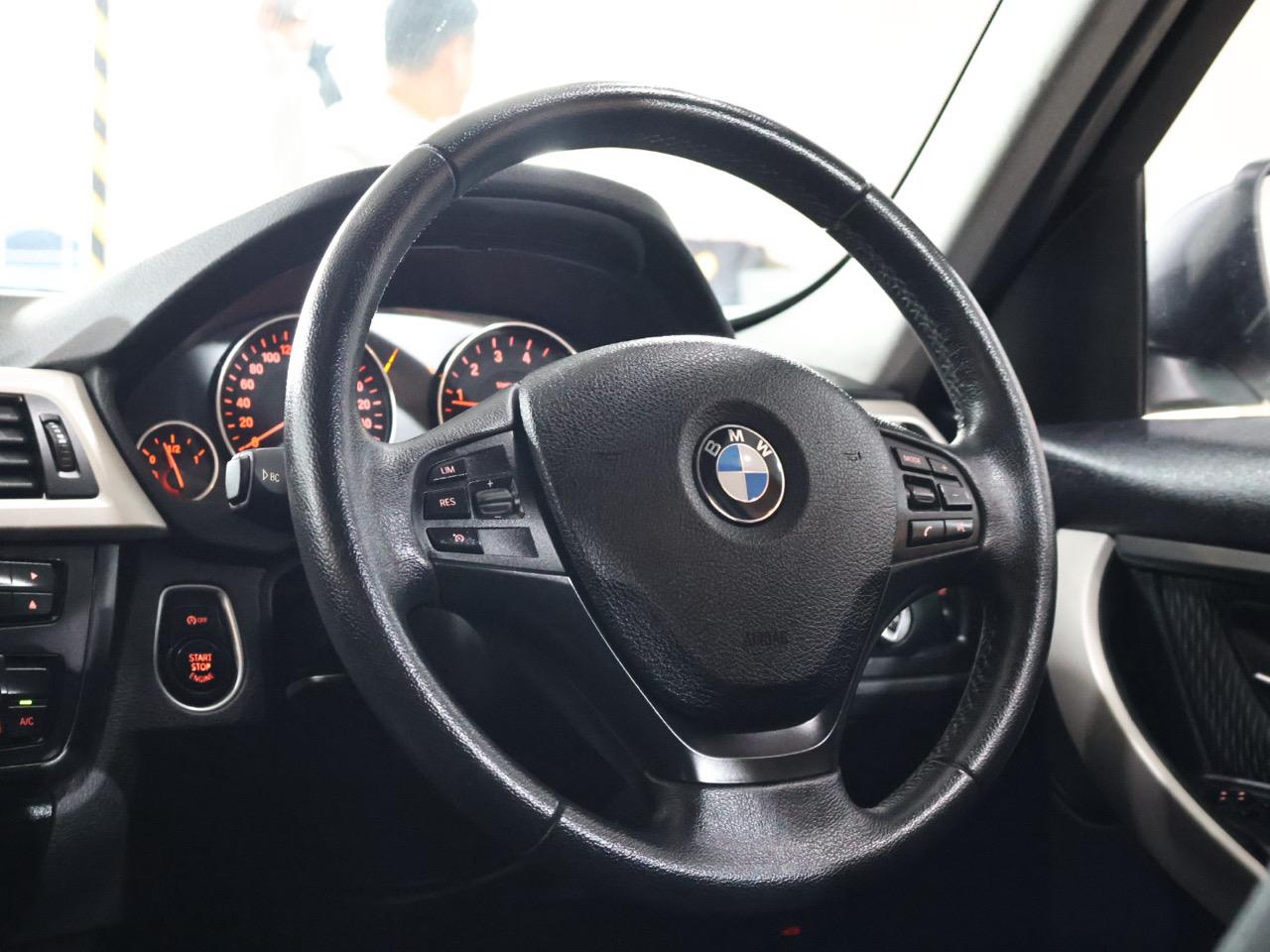 2014 BMW 320i