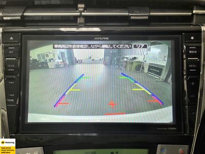 2014 Toyota Prius - Thumbnail