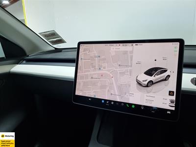 2023 Tesla Model Y - Thumbnail