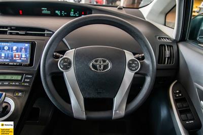 2010 Toyota Prius - Thumbnail