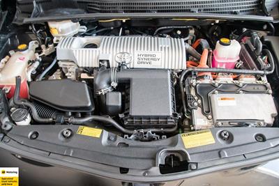 2010 Toyota Prius - Thumbnail