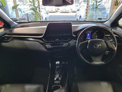 2017 Toyota C-HR - Thumbnail