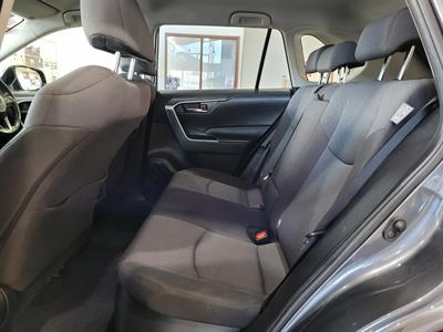 2020 Toyota RAV4 - Thumbnail