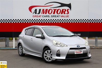 2013 Toyota Aqua - Thumbnail