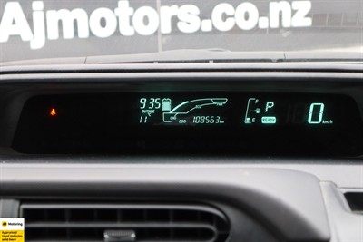 2013 Toyota Aqua - Thumbnail