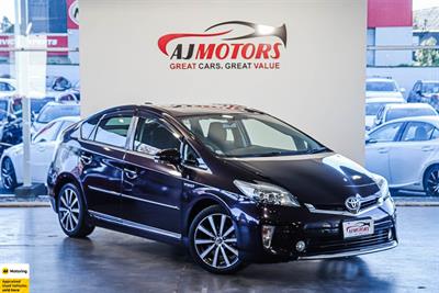 2012 Toyota Prius - Thumbnail