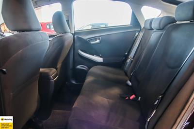 2012 Toyota Prius - Thumbnail