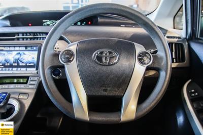 2012 Toyota Prius - Thumbnail