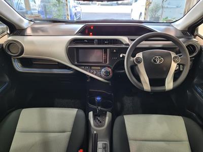 2013 Toyota Aqua - Thumbnail