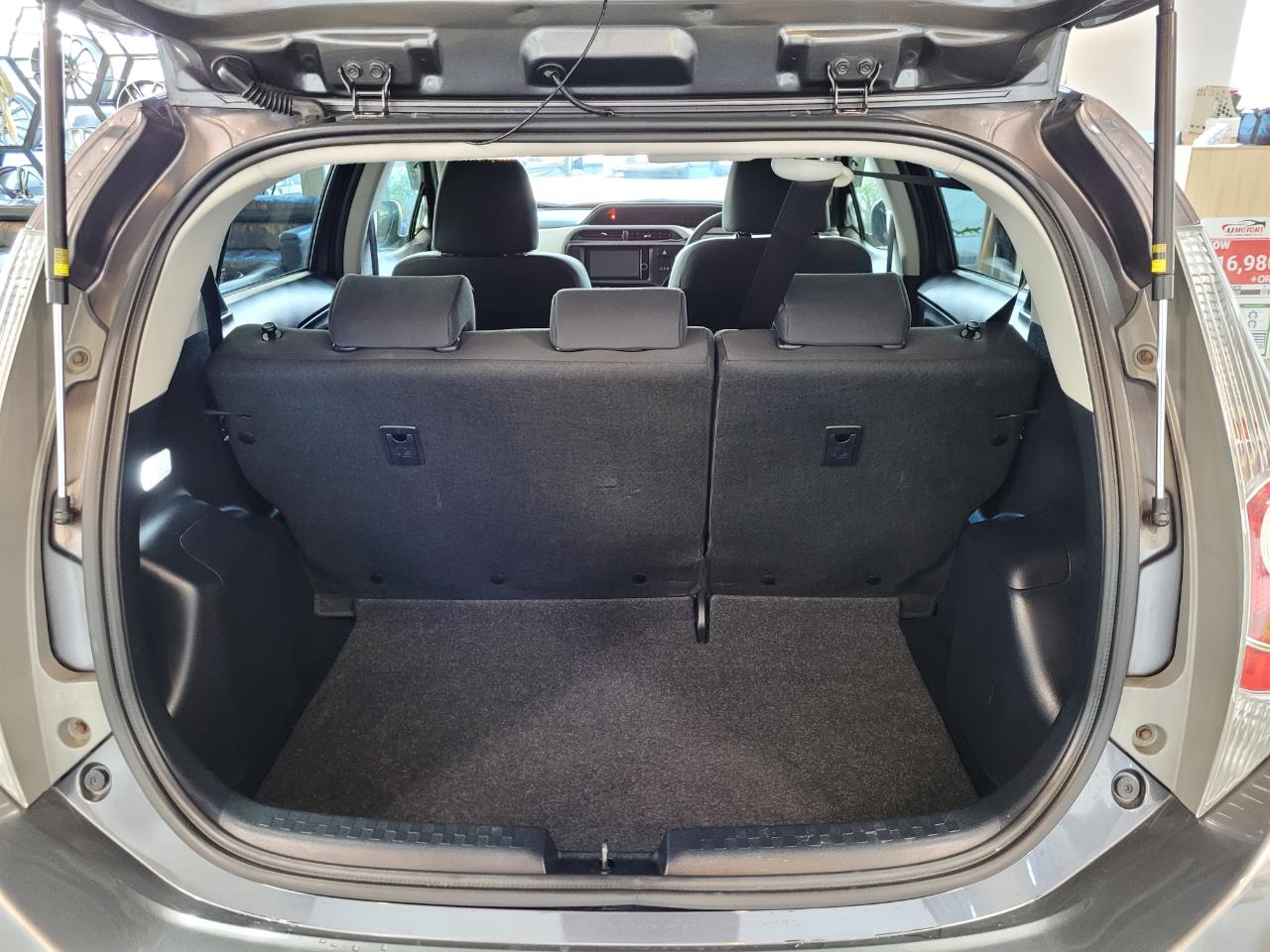 2013 Toyota Aqua