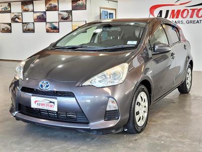 2013 Toyota Aqua - Thumbnail