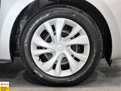 2017 Suzuki Swift - Thumbnail