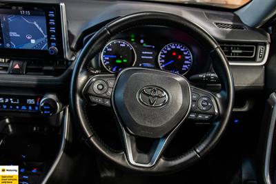 2020 Toyota RAV4 - Thumbnail