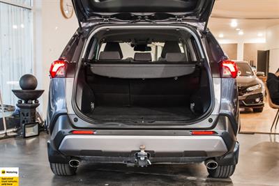 2020 Toyota RAV4 - Thumbnail