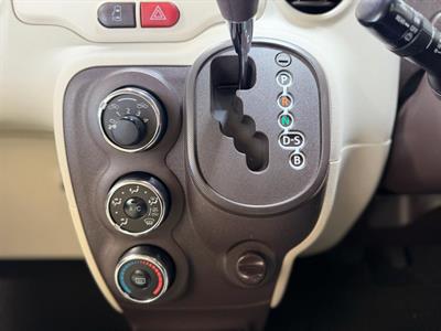 2015 Toyota Porte - Thumbnail