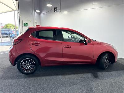 2017 Mazda Demio - Thumbnail