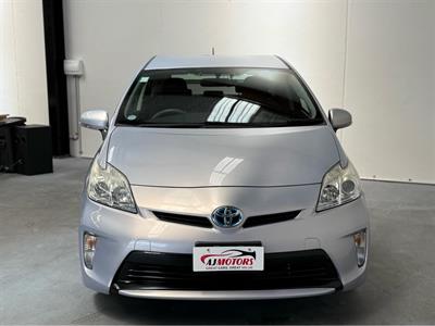 2014 Toyota Prius - Thumbnail