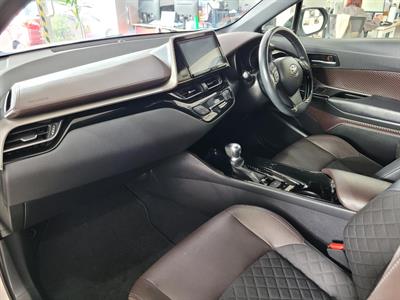 2019 Toyota C-HR - Thumbnail