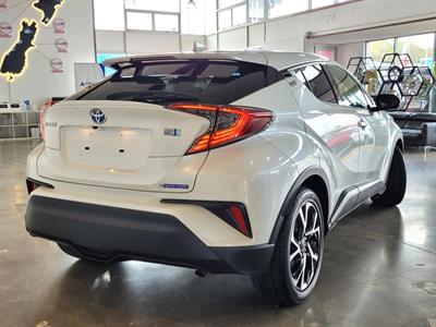 2019 Toyota C-HR - Thumbnail