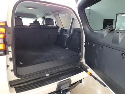 2020 Toyota Land Cruiser Prado - Thumbnail