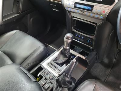 2020 Toyota Land Cruiser Prado - Thumbnail