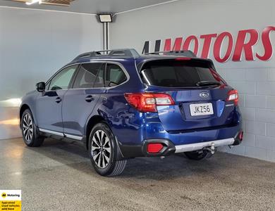 2015 Subaru Outback - Thumbnail