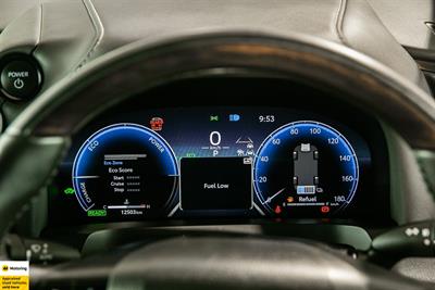 2025 Toyota Alphard - Thumbnail