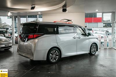 2025 Toyota Alphard - Thumbnail