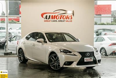 2013 Lexus IS 300h