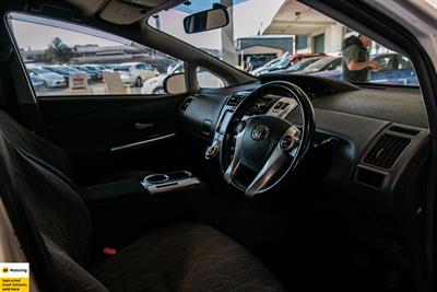 2012 Toyota Prius - Thumbnail