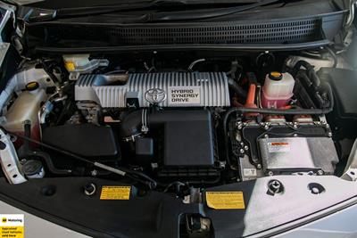 2012 Toyota Prius - Thumbnail