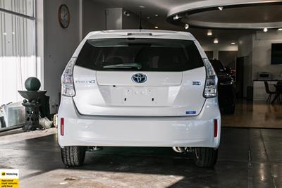 2012 Toyota Prius - Thumbnail