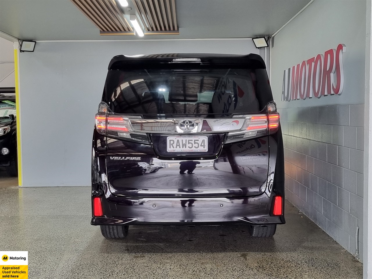 2015 Toyota Vellfire