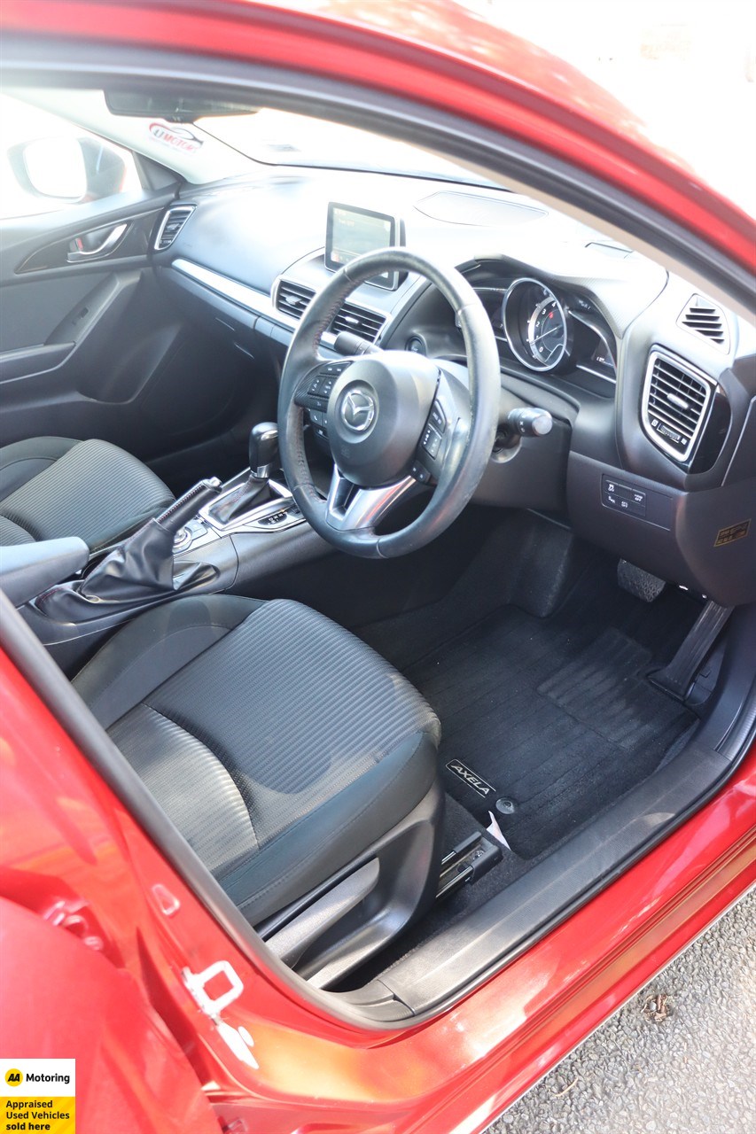 2015 Mazda Axela