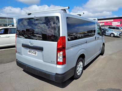 2020 Toyota Hiace - Thumbnail